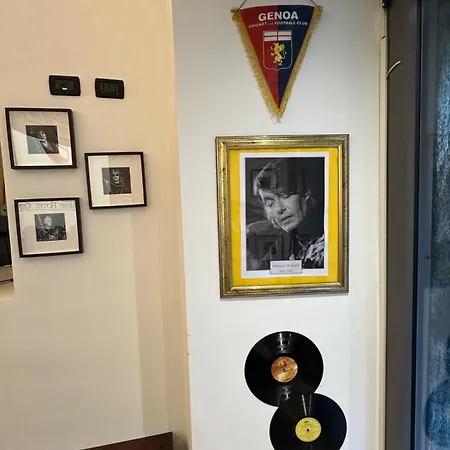 Red And Blues Music Hotel Genua